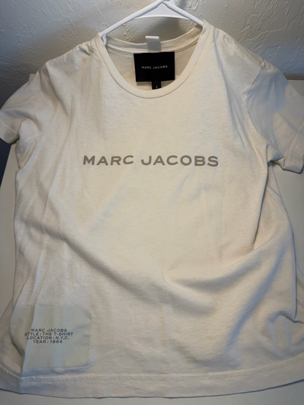 Marc Jacobs Cream Tee with Gray Logo